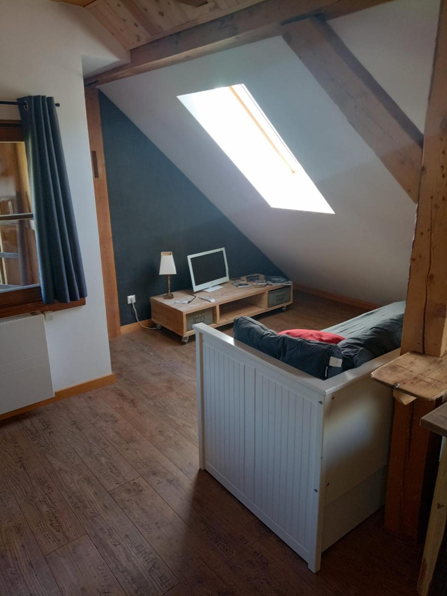 レンヴェークHaus Zurrikアパートメント エクステリア 写真